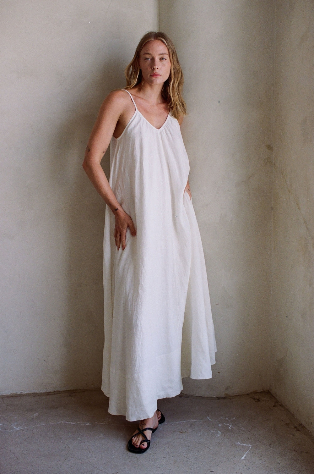 AR1126_OFF WHITE