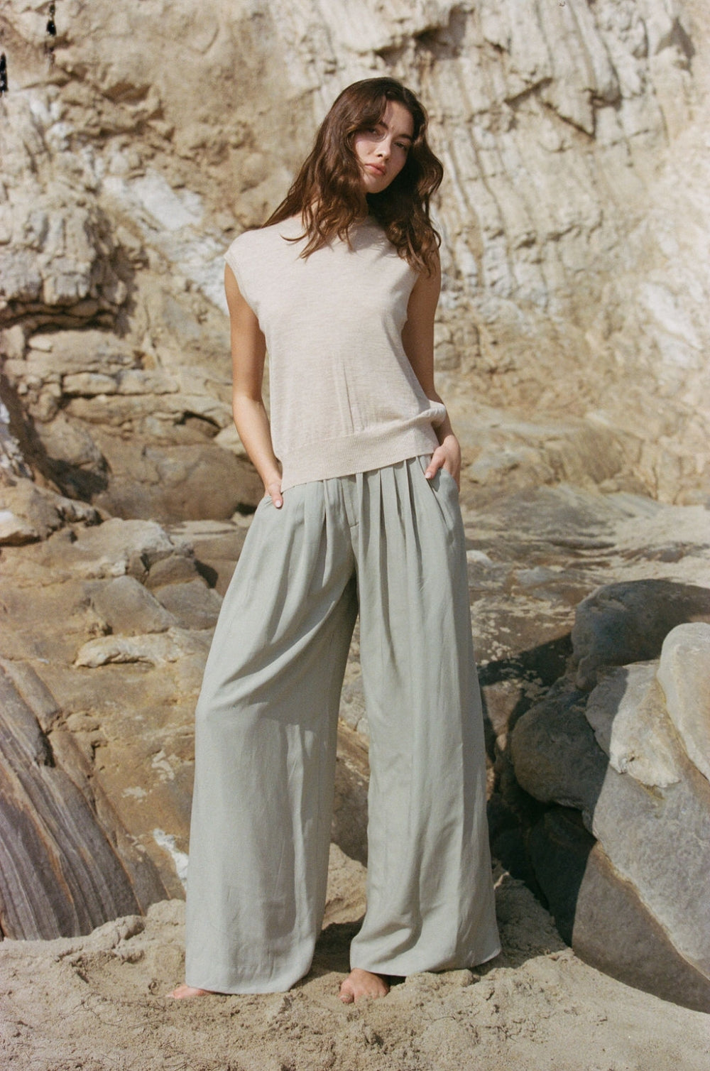 AW1010_TAUPE
