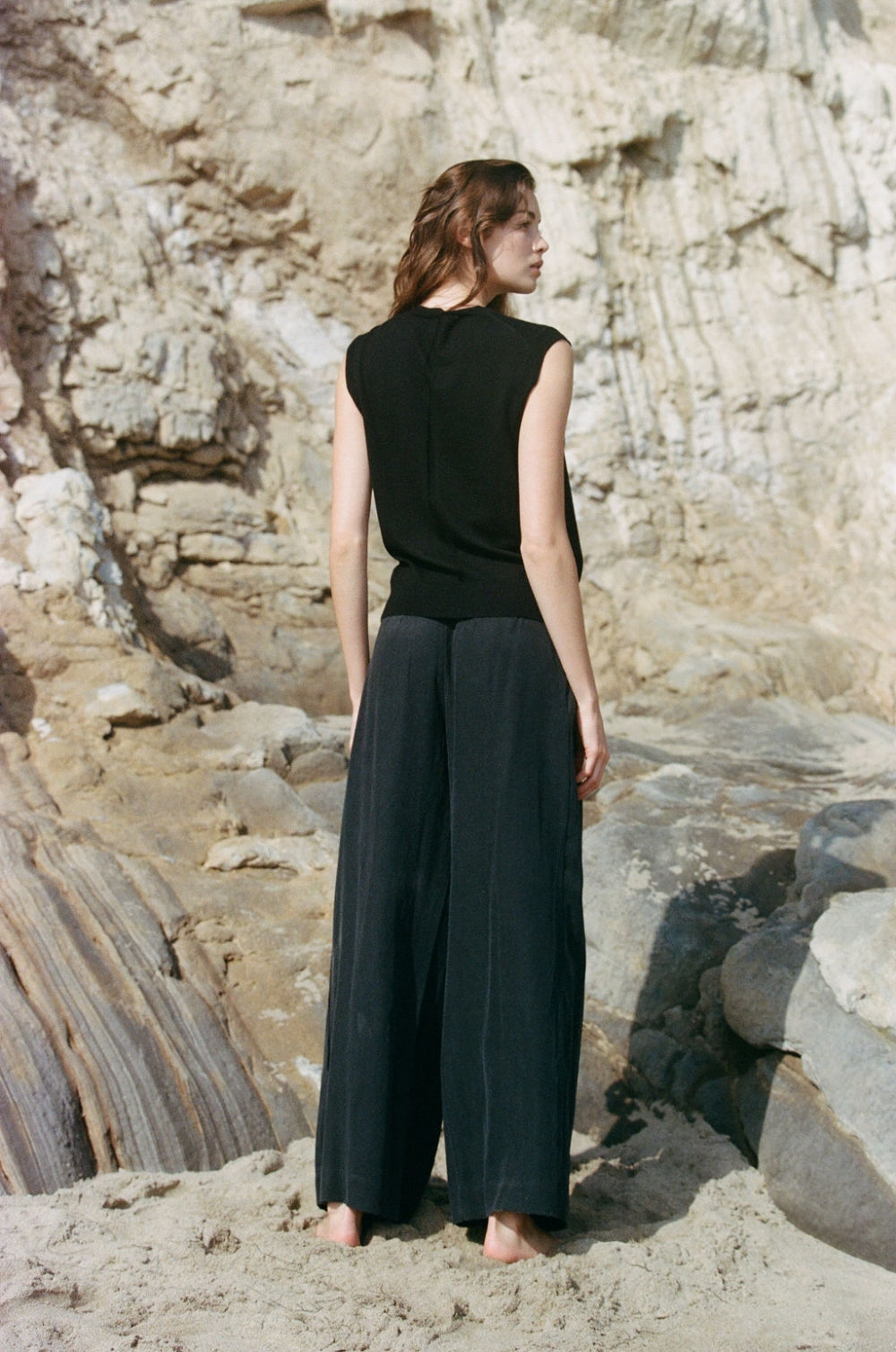 AW1010_BLACK