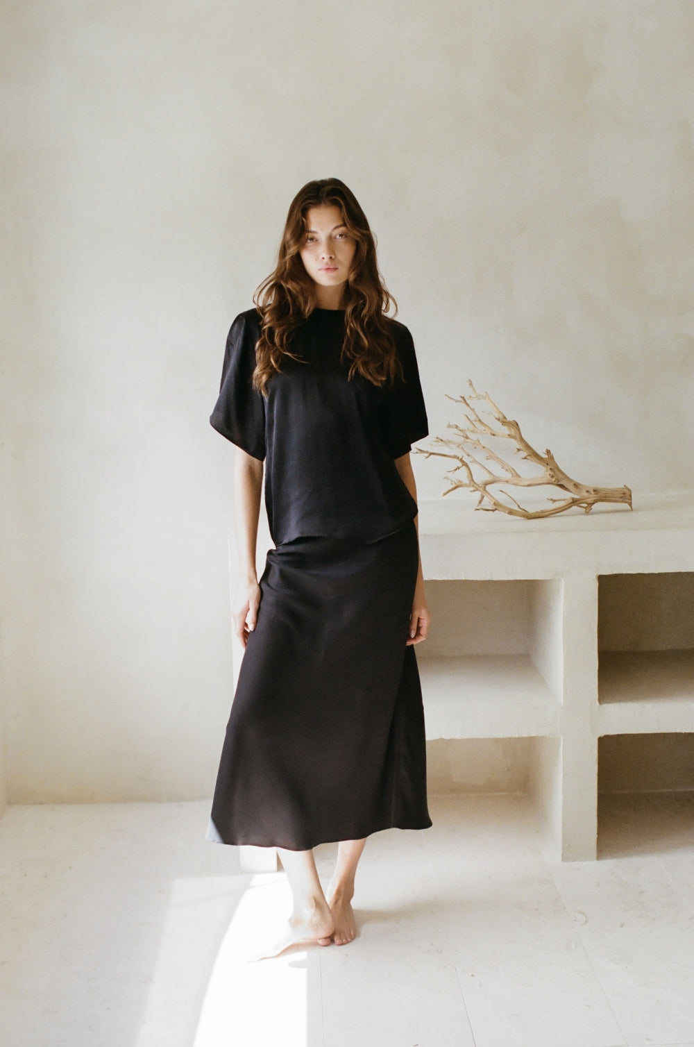 AR1047_BLACK