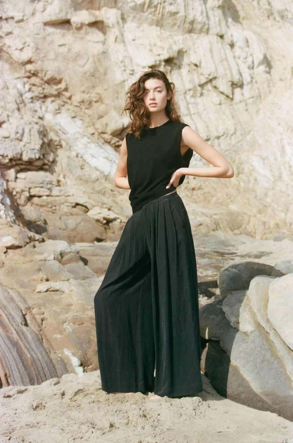 AW1010_BLACK