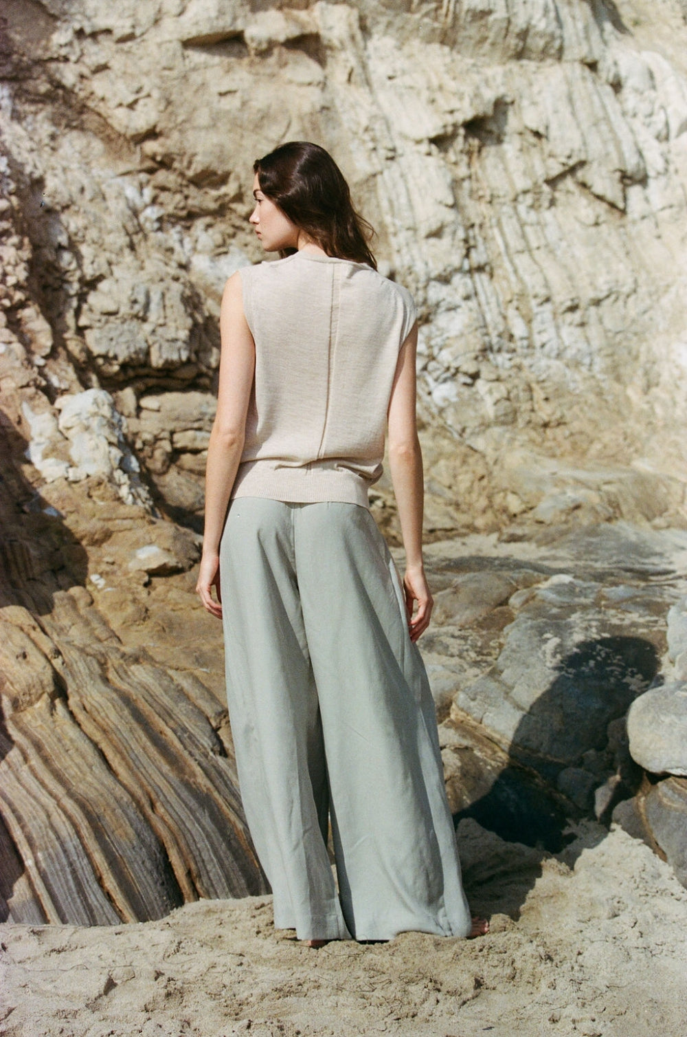 AW1010_TAUPE